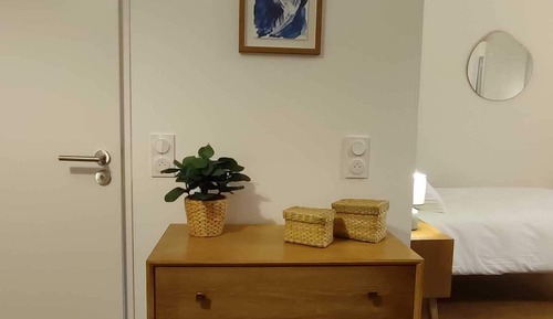 Standard Studio, 1 Twin Bed