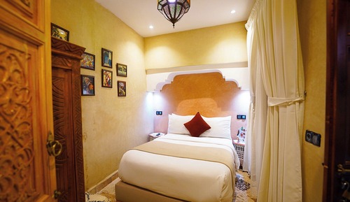 Standard Room, 1 Queen Bed