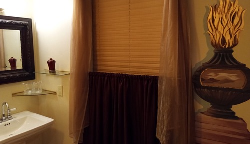 Deluxe Room, 1 Queen Bed, Jetted Tub