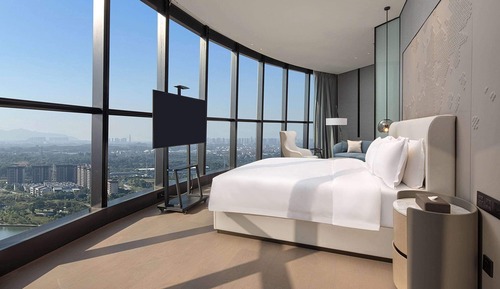 Executive Room, 1 King Bed, Non Smoking, Lake View