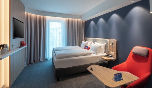 Standard Room, 1 Queen Bed