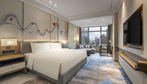 Deluxe Room, 1 King Bed, Non Smoking, City View