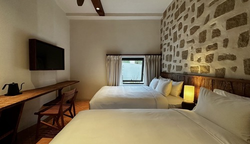 Classic Triple Room, Multiple Beds, Bathtub