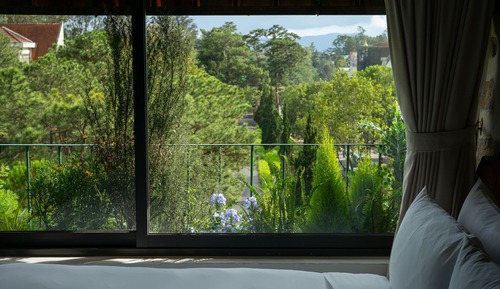Deluxe Double Room, 1 Queen Bed, Bathtub, City View