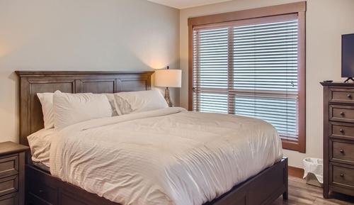 Stonegate Resort Unit B105 | 3BR