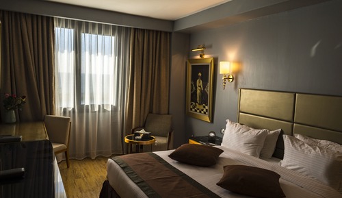 Deluxe Double or Twin Room