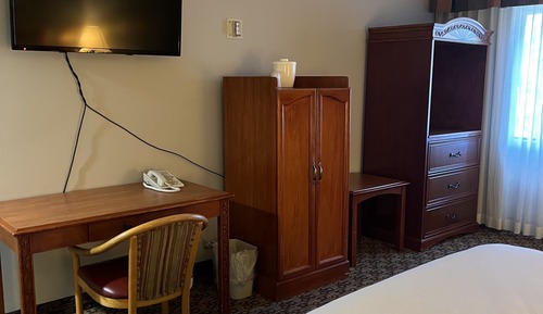 Standard Room, 1 King Bed, Accessible, Non Smoking