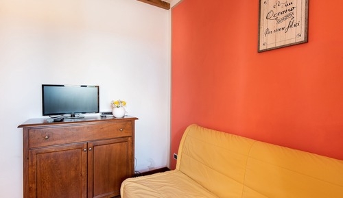 Family Apartment, 2 Bedrooms (Family Pool Suvereto Trilo Ground)
