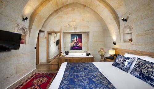 Luxury Suite