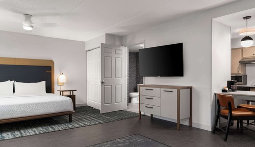 Classic Suite, 1 Bedroom, Accessible, Bathtub (Mobility & Hearing)