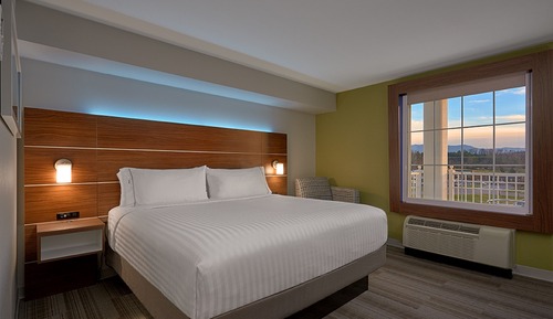 Standard Room, 2 Queen Beds, Accessible, Mountain View (Communication Accessible)