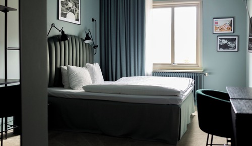 Double Room (Compact)