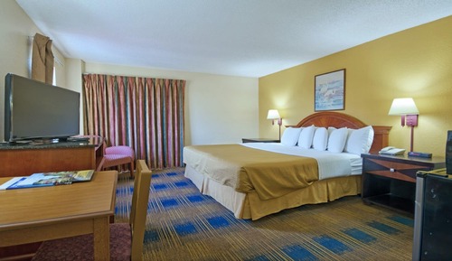 Superior Room, 1 King Bed, Shared Balcony - Non-smoking