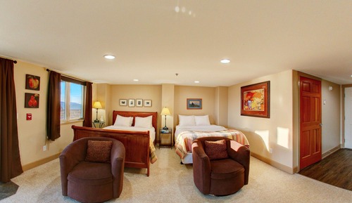 Studio, 2 Queen Beds, Partial Ocean View, Ground Floor