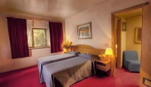 Double Room Single Use, 2 Twin Beds