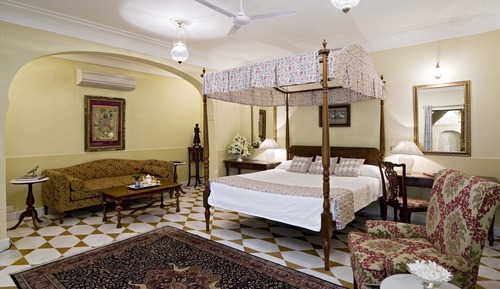 Deluxe Suite