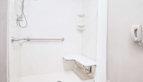 Suite, 1 King Bed, Accessible