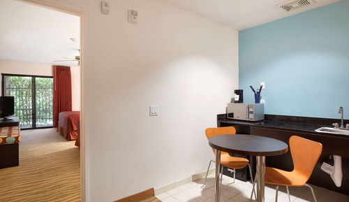 Room, 2 Queen Beds, Accessible, Non Smoking (Ground Floor, Mobility Accessible)