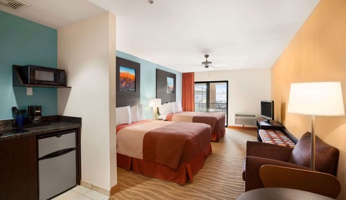 Studio Suite, 2 Queen Beds, Non Smoking (Upper Floor)