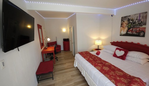 Deluxe Single Room, 1 King Bed, Smoking