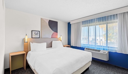 Suite, 1 King Bed
