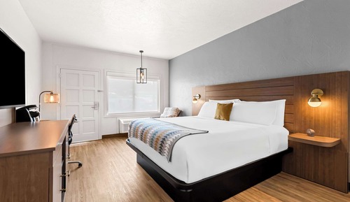 Standard Room, 1 King Bed, Non Smoking