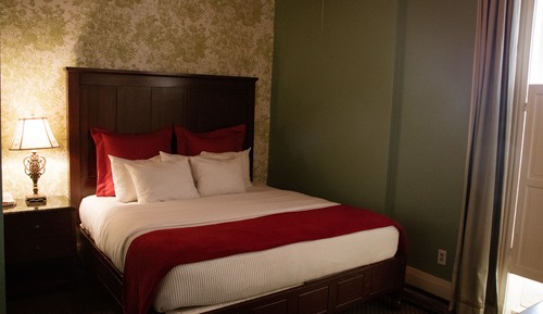 Premium Single Room, 1 King Bed, Resort View