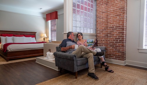 Suite, 1 King Bed (Annex Jacuzzi Suite)