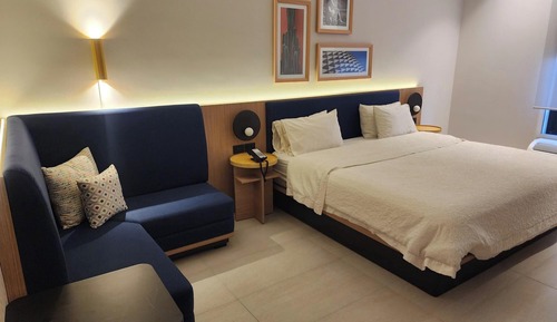 Deluxe Room, 1 King Bed, Non Smoking