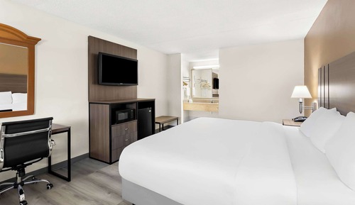 Room, 1 King Bed, Non Smoking