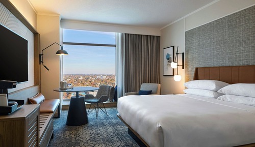 Club Room, 1 King Bed, Non Smoking