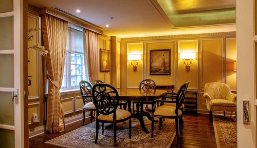 Windsor Suite, 1 King Bed with 2 Sofa Beds