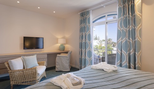 Apartment, 2 Bedrooms (Outside Resort)