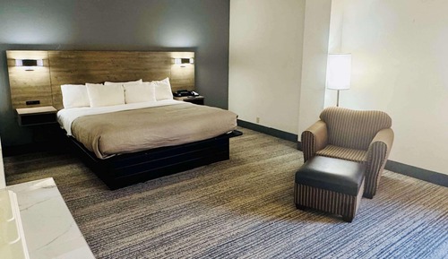 Standard Room, 1 King Bed, Non Smoking