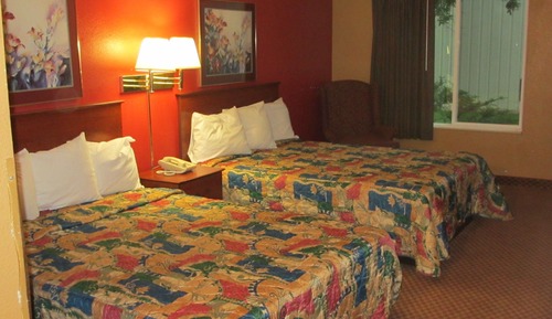 Standard Room, 2 Queen Beds