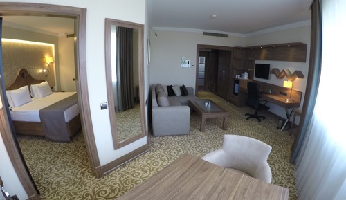 Senior Suite