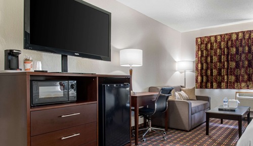 Suite, 1 King Bed, Non Smoking