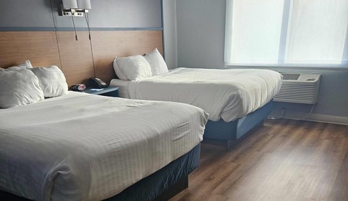 Room, 2 Queen Beds, Non Smoking