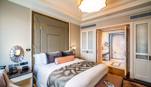 Opera View Suite - SIGNATURE LOUNGE PRIVILEGES