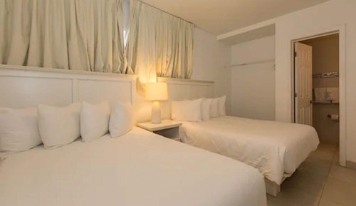 Suite, 1 Bedroom (2 Queens and 2 Doubles)