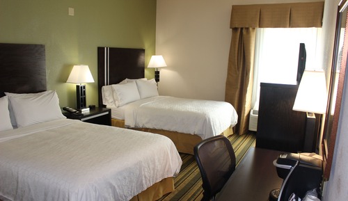 Room, 1 Queen Bed, Roll-in Shower (Communications)