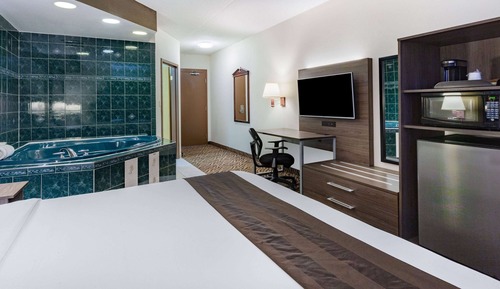 Suite, 1 King Bed, Hot Tub