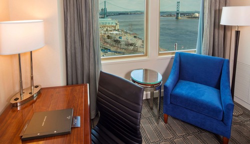 Room, 1 King Bed (Waterfront View)