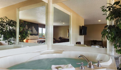 Suite, 1 King Bed with Sofa bed, Non Smoking