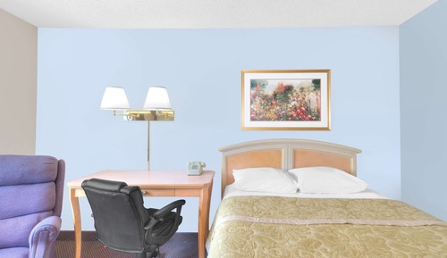Room, 1 Queen Bed, Non Smoking (Mobility Accessible)