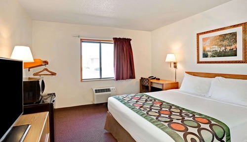 Room, 1 Queen Bed, Accessible, Non Smoking (Mobility Bathtub w/Grab bars)