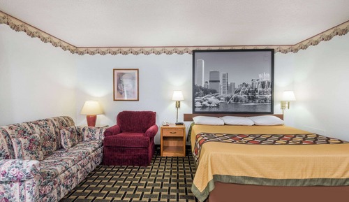 Deluxe Studio Suite, 1 King Bed, Non Smoking