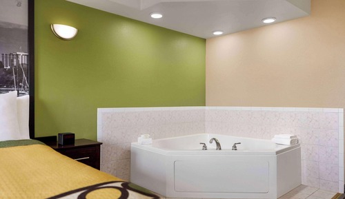 Studio Suite, 1 Queen Bed, Non Smoking