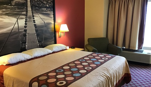 Standard Room, 1 King Bed