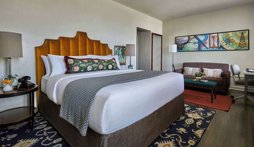Room, 1 King Bed, Bay View (Graduate)